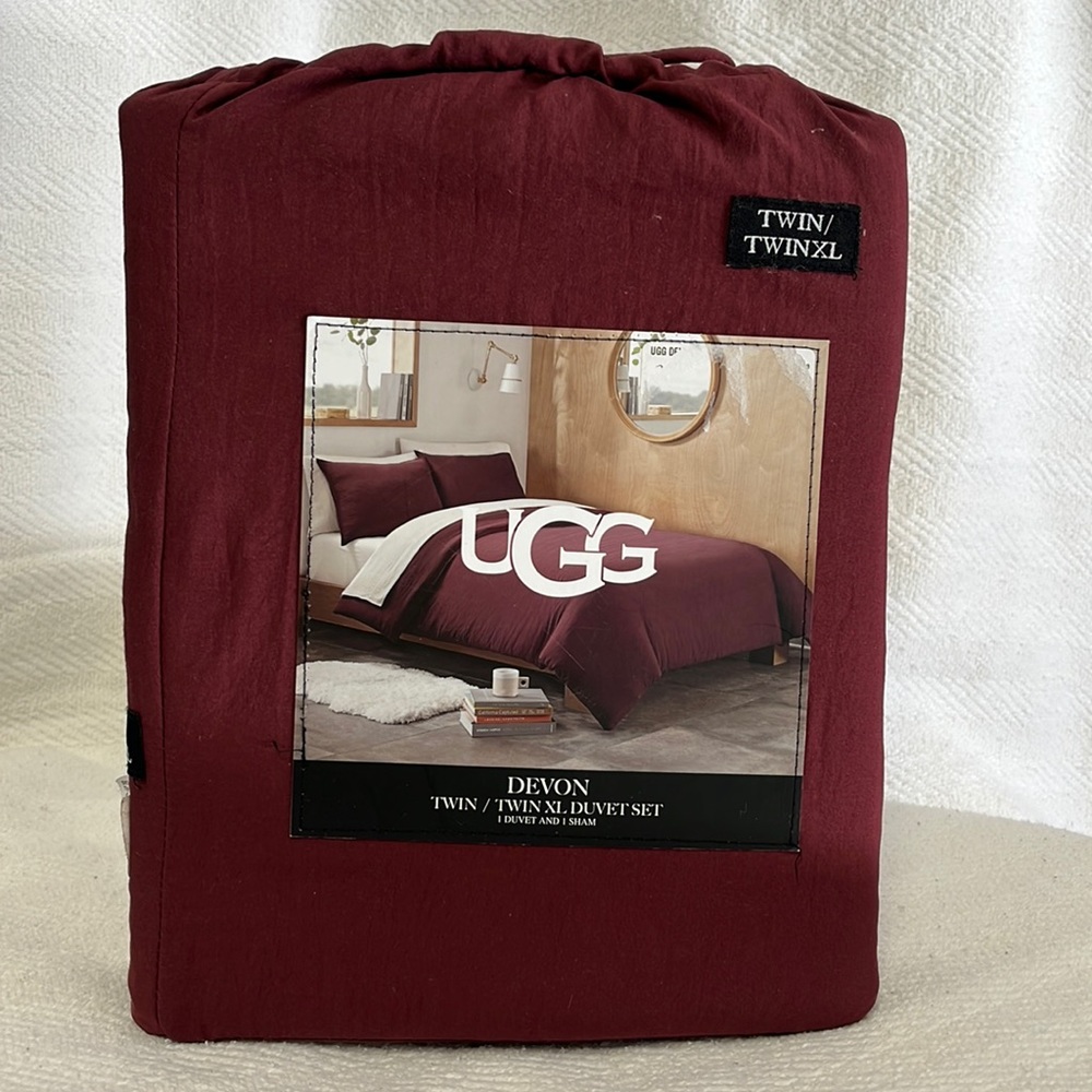 UGG devon twin/twin XL duvet set cover in raspberry color